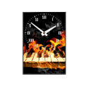Horloge Clavier de piano en feu
